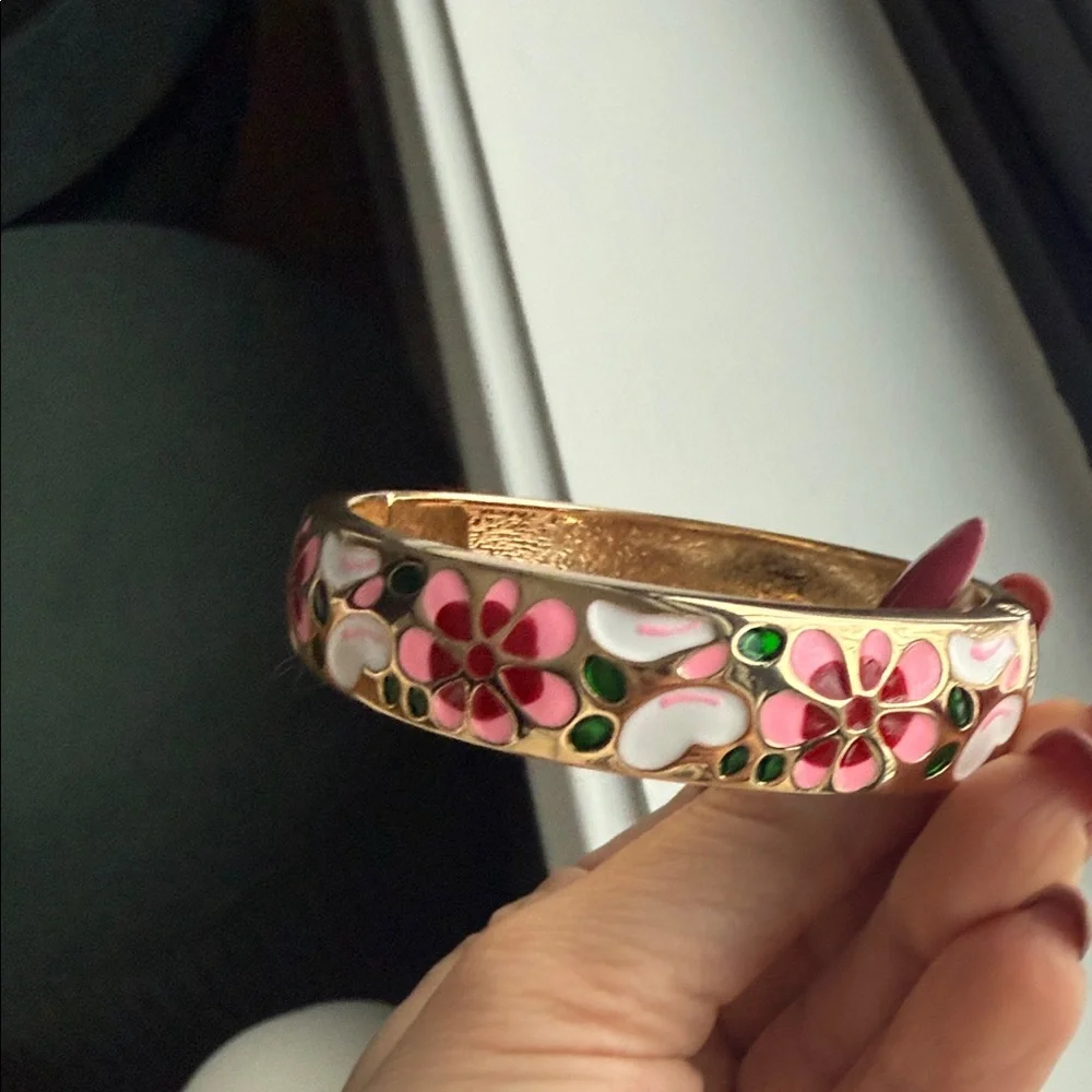 Chic Floral Enamel Bracelet with Pink and Green Accents - Picture 8 of 14